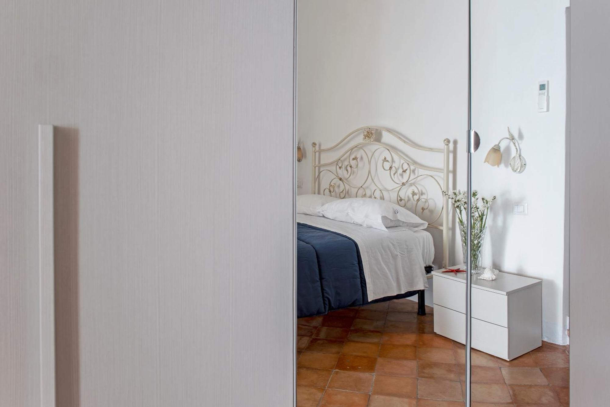 Casa Giosue - Your Home On The Amalfi Coast Конка-дей-Марини Экстерьер фото