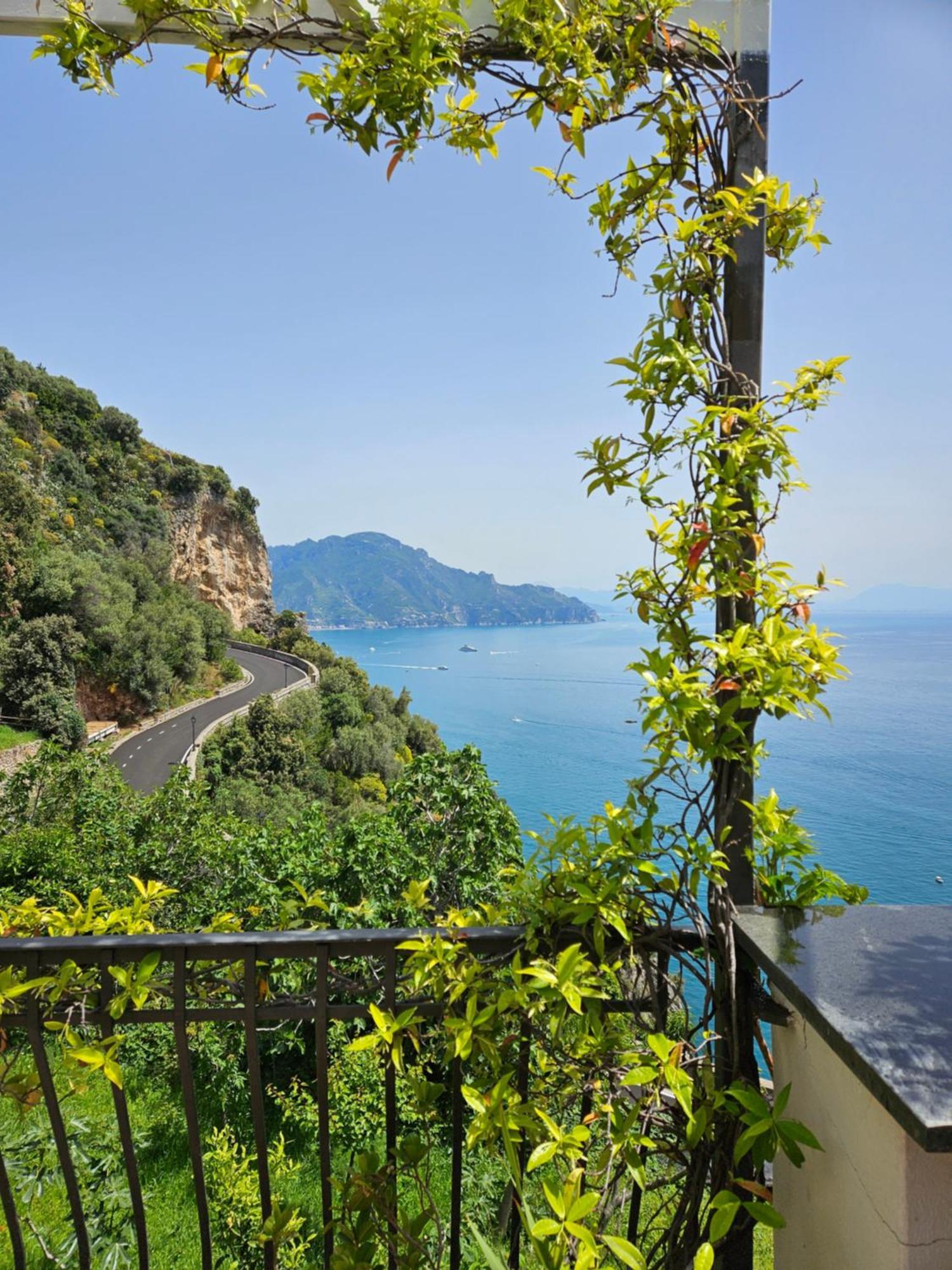 Casa Giosue - Your Home On The Amalfi Coast Конка-дей-Марини Экстерьер фото